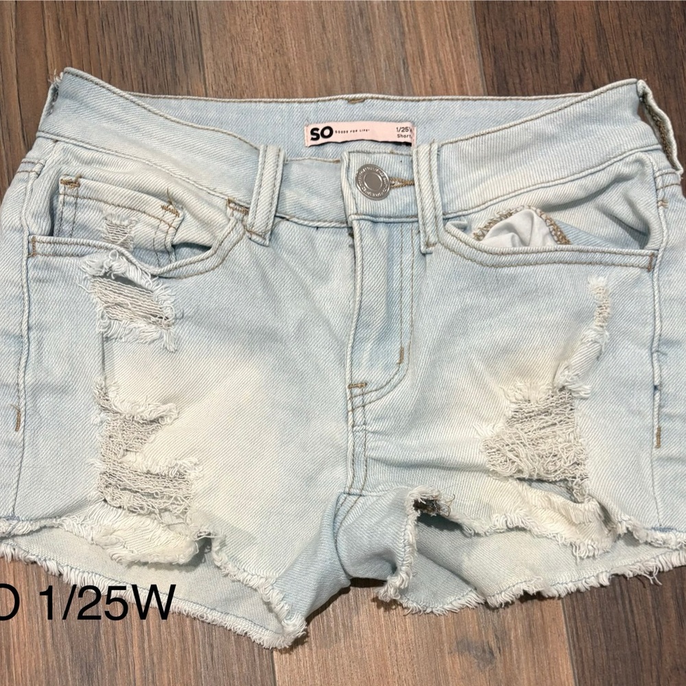 SO Blue Jean Shorts Distressed Raw Hem 1/25w